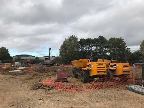 Bracknell 5th Sept 2019 -  ISG start the build IMG_7596.JPG