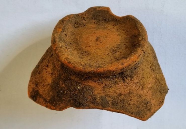 Wapping2 Example of diagnostic Roman pottery.jpg