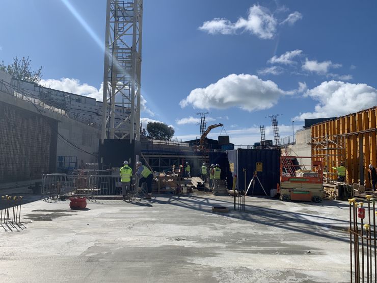 Hove perimeter concrete wall IMG_2409.JPG